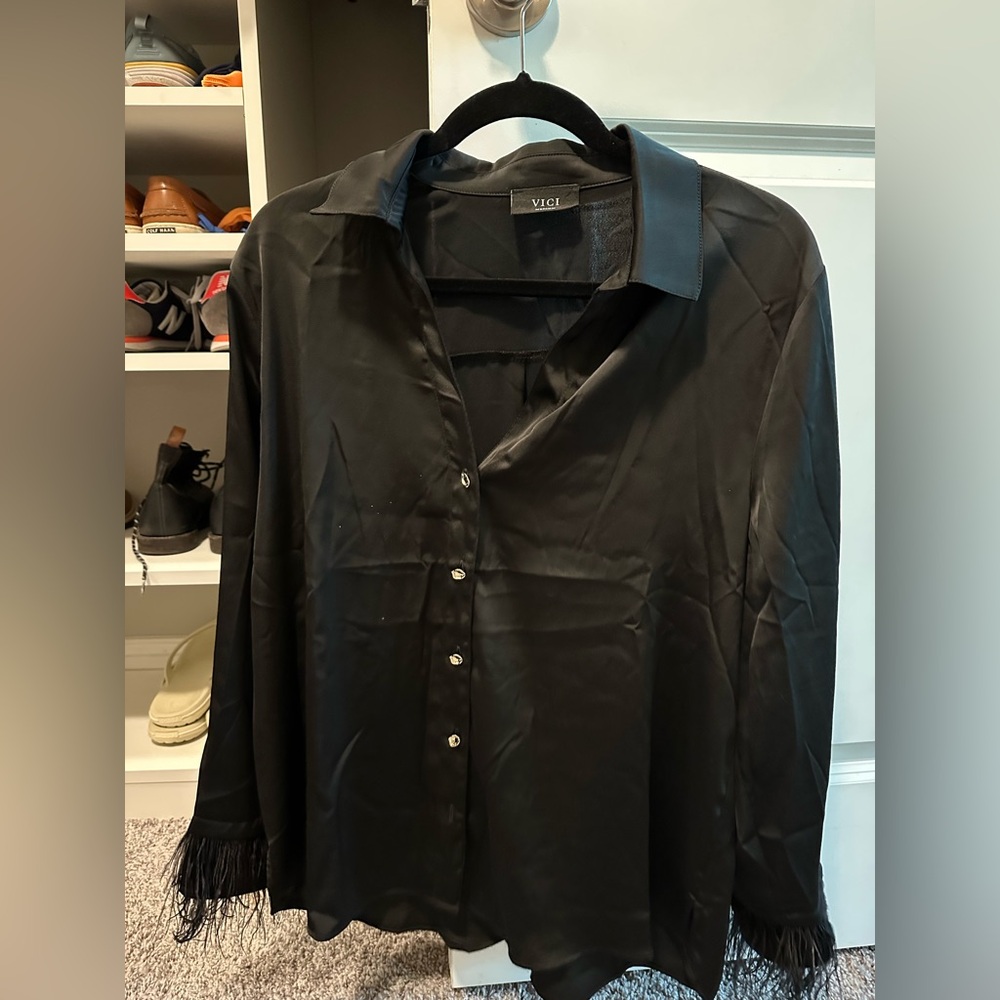 VICI Size M Black Satin Feather Sleeve Shirt